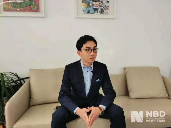 王宁接受每经记者专访 图片来源：每经记者 温梦华 摄