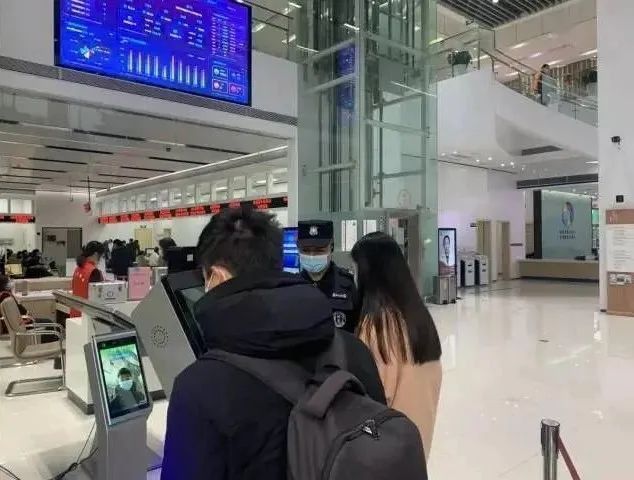 戴了口罩 人脸识别还有用吗？